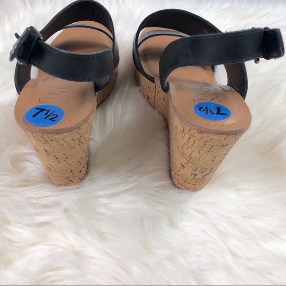 Franco Sarto Black Leather Wedge Sandals Size 7.5 - Picture 6 of 7